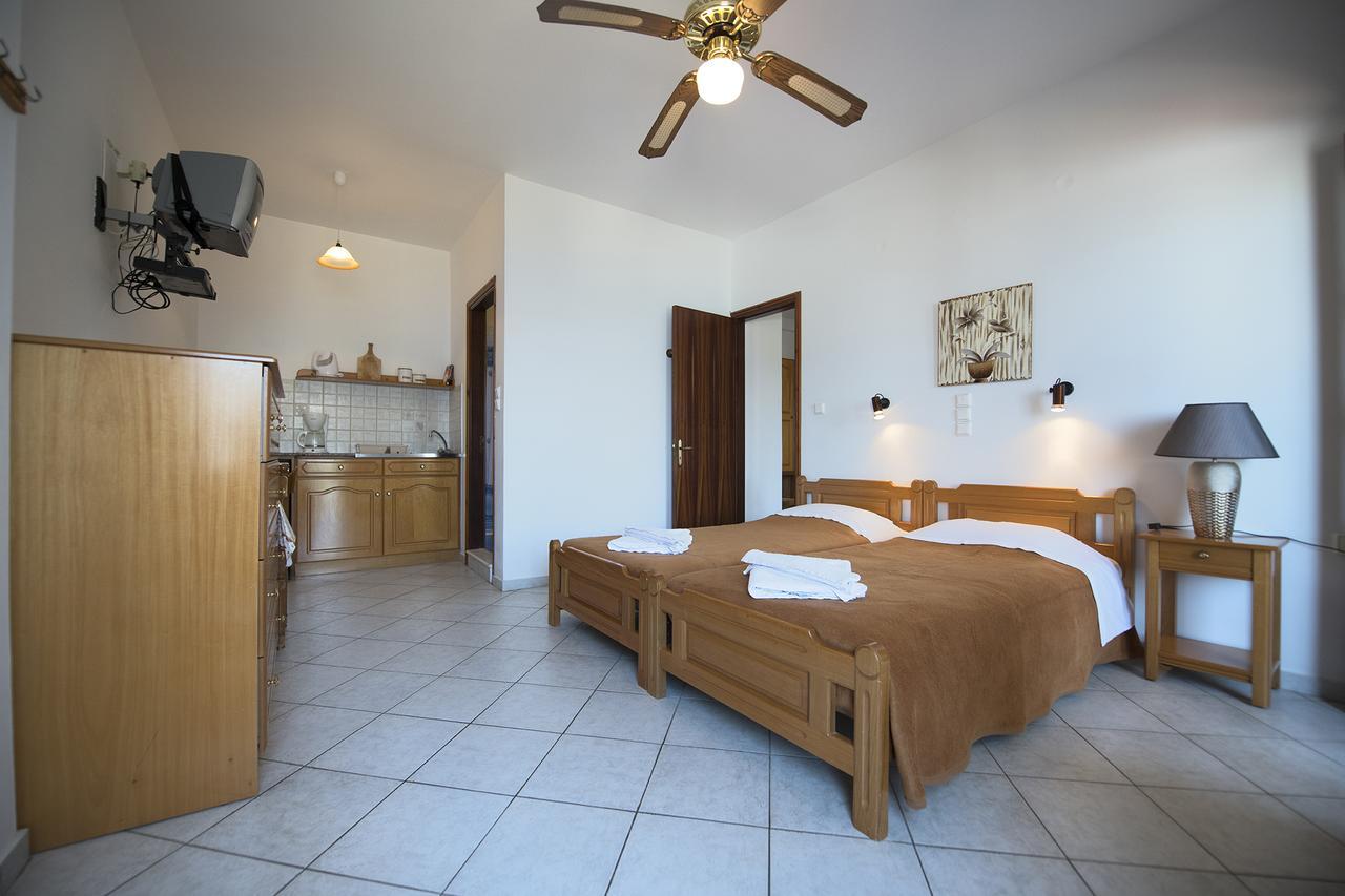 Amphitrite Apartman Mirtiész Kültér fotó