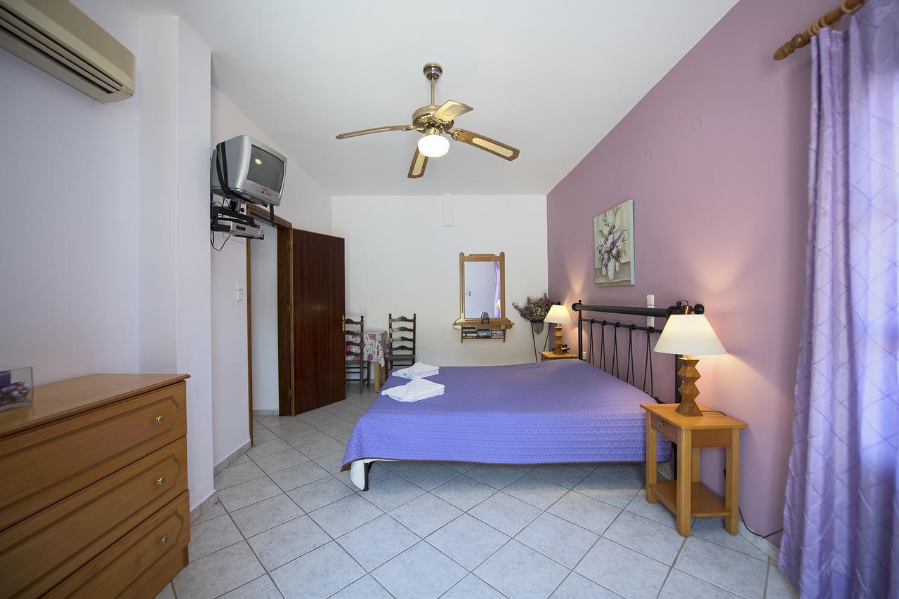 Amphitrite Apartman Mirtiész Kültér fotó